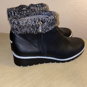 Adrienne Vittadini Sport Trapeza Boots 